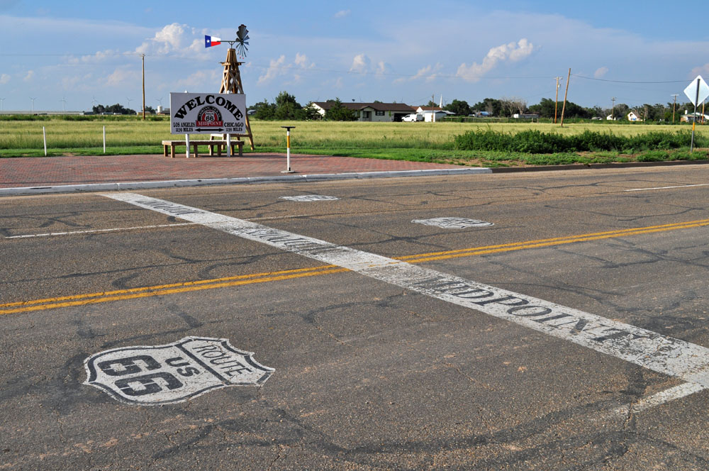 Texas roadside attraction Welcome to the Midpoint Route 66